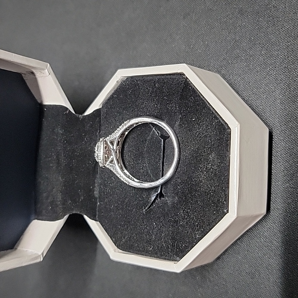 Silver Ring With Small Diamonds - image 8